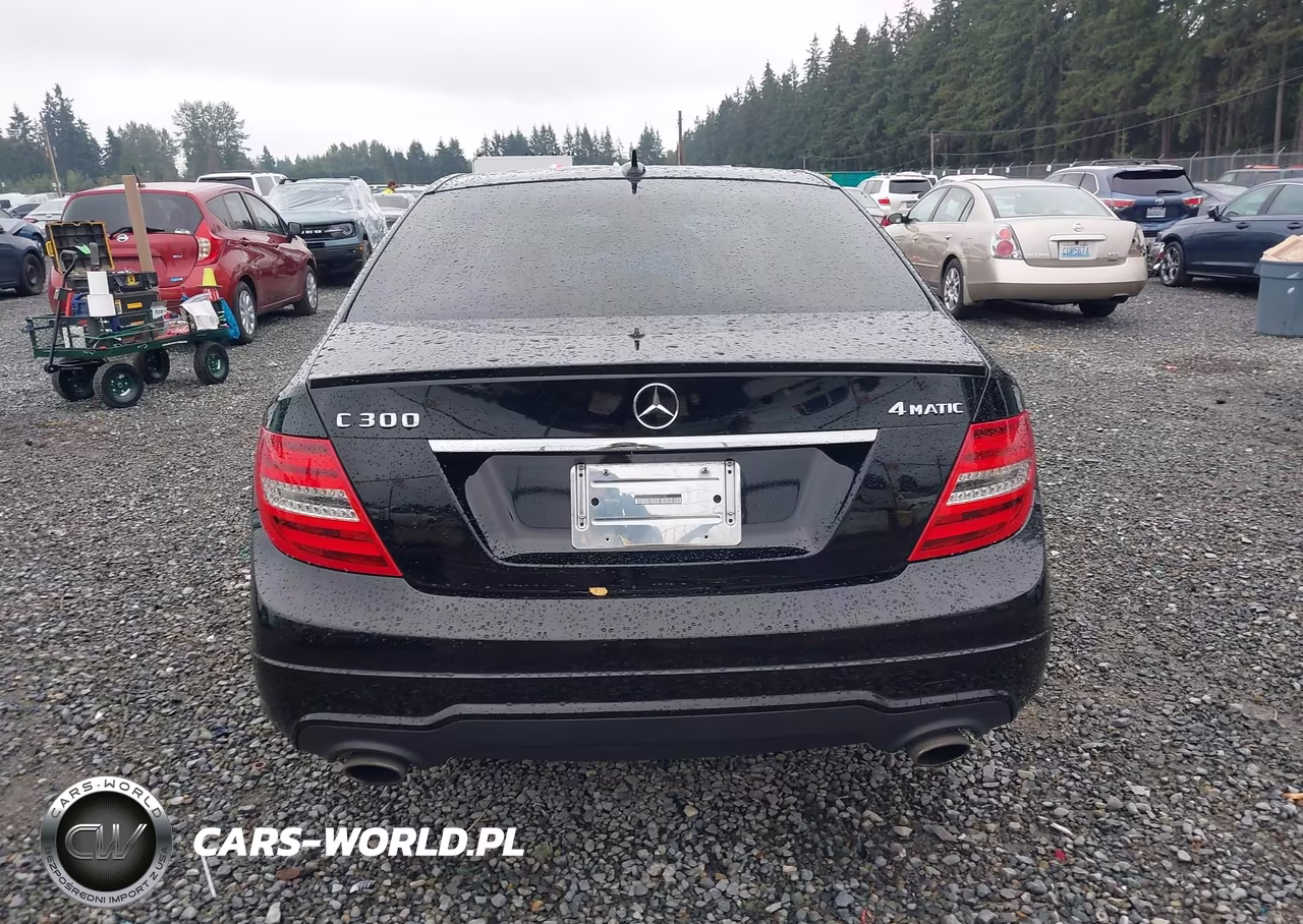 2012 Mercedes-Benz C 300 Sport 4Matic VIN:WDDGF8BBXCA649769 - 16