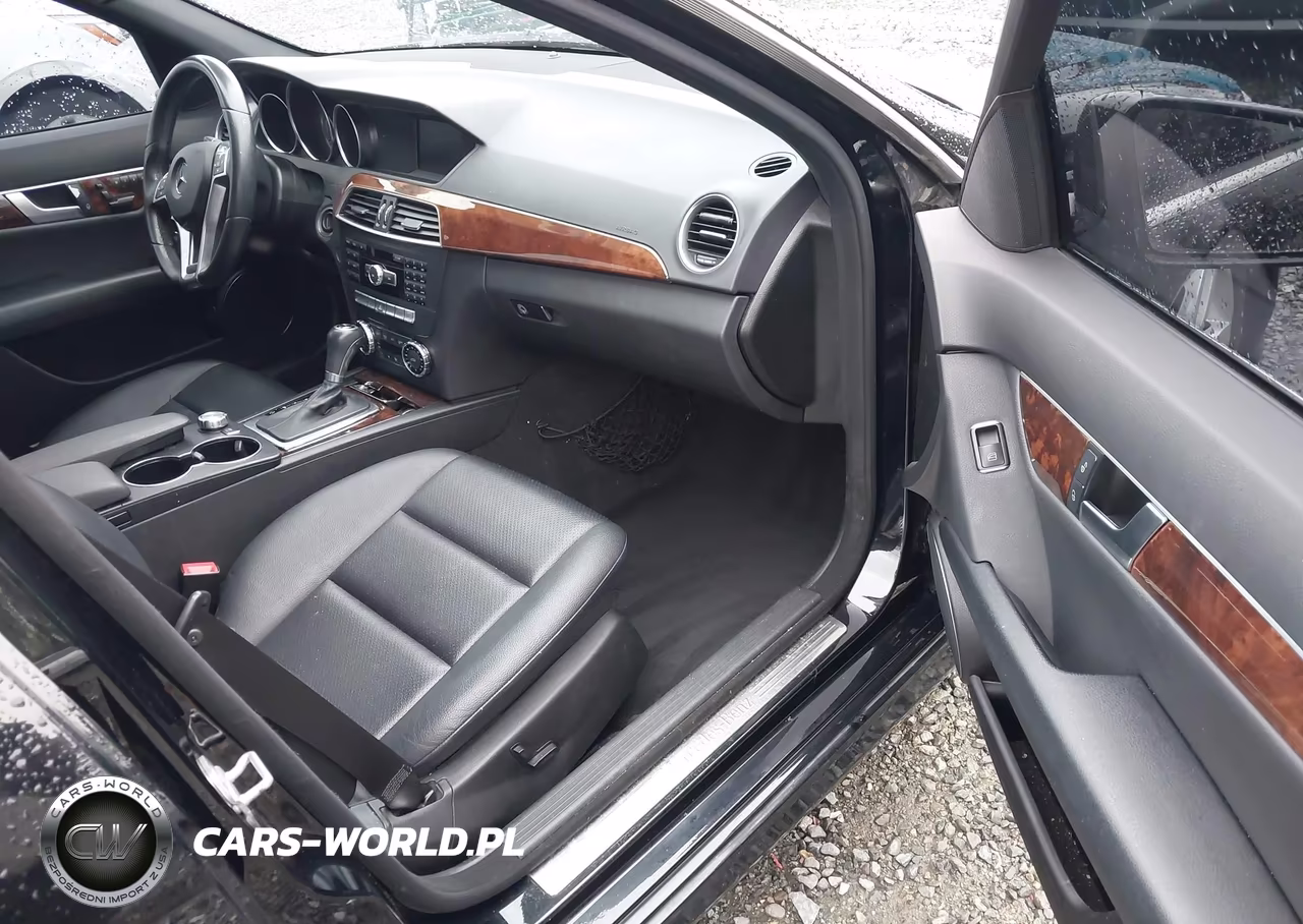 2012 Mercedes-Benz C 300 Sport 4Matic VIN:WDDGF8BBXCA649769 - 17
