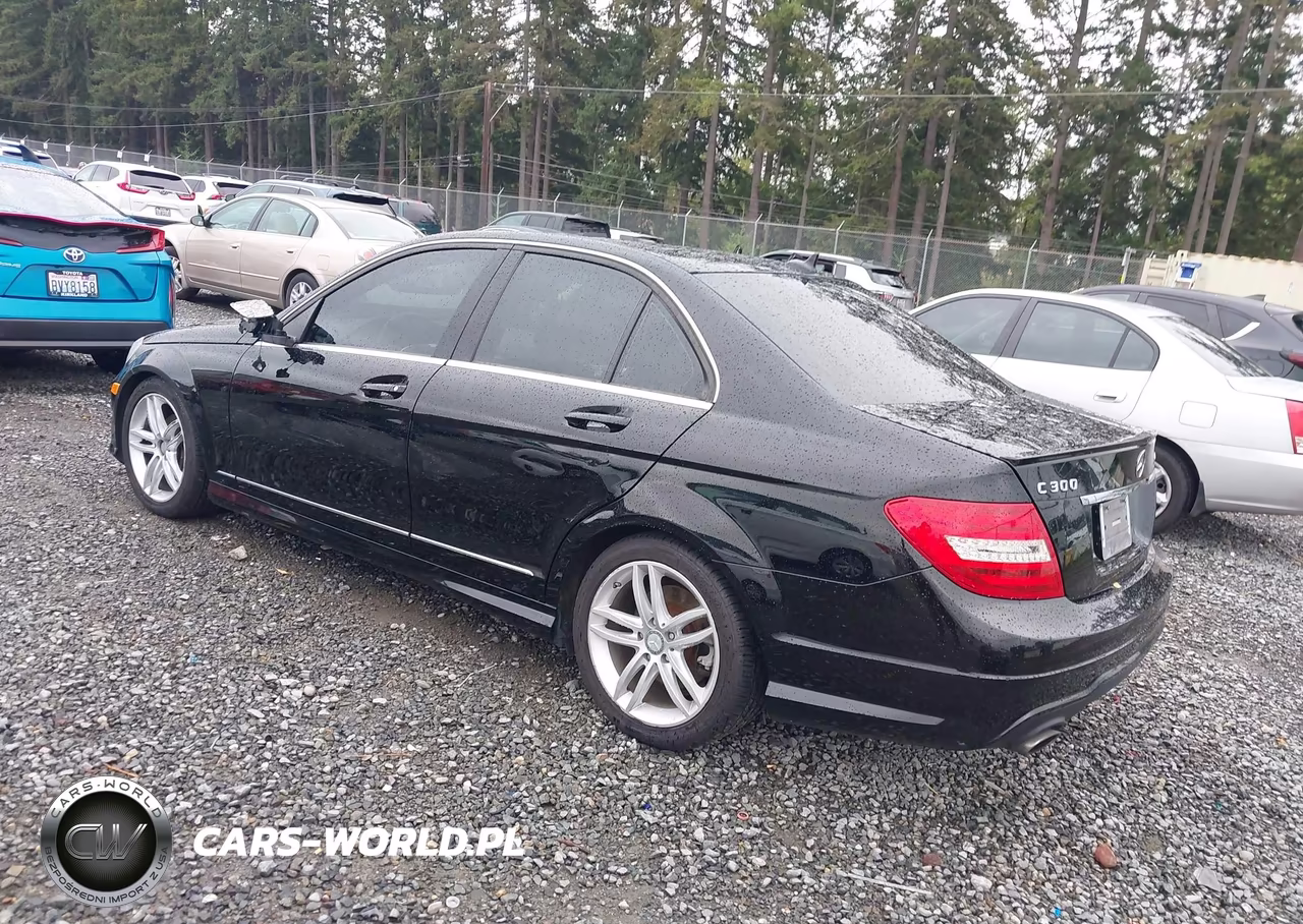 2012 Mercedes-Benz C 300 Sport 4Matic VIN:WDDGF8BBXCA649769 - 3