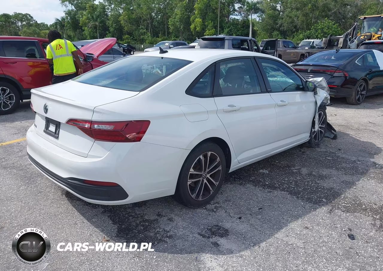 2023 Volkswagen Jetta 1.5T Sport VIN:3VWBM7BU9PM007863 - 4