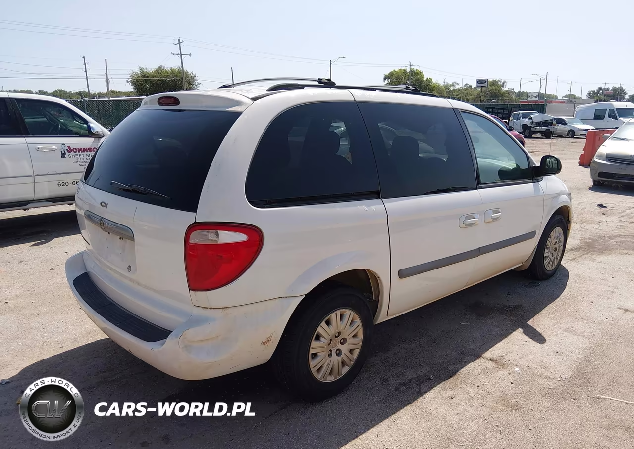 2007 Chrysler Town & Country VIN:1A4GJ45R27B128047 - 4