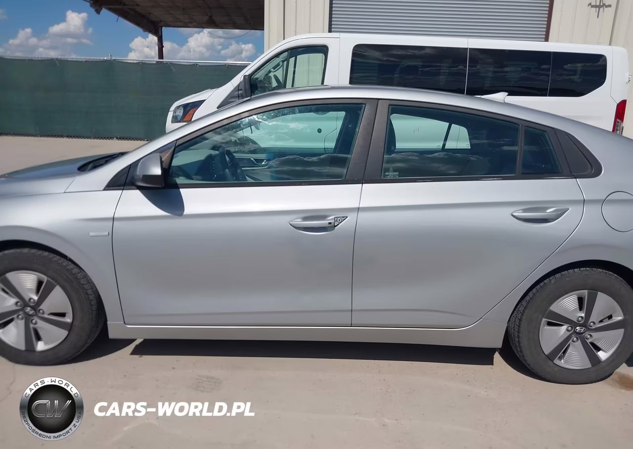 2020 Hyundai Ioniq Hybrid Blue VIN:KMHC65LC9LU219837 - 15