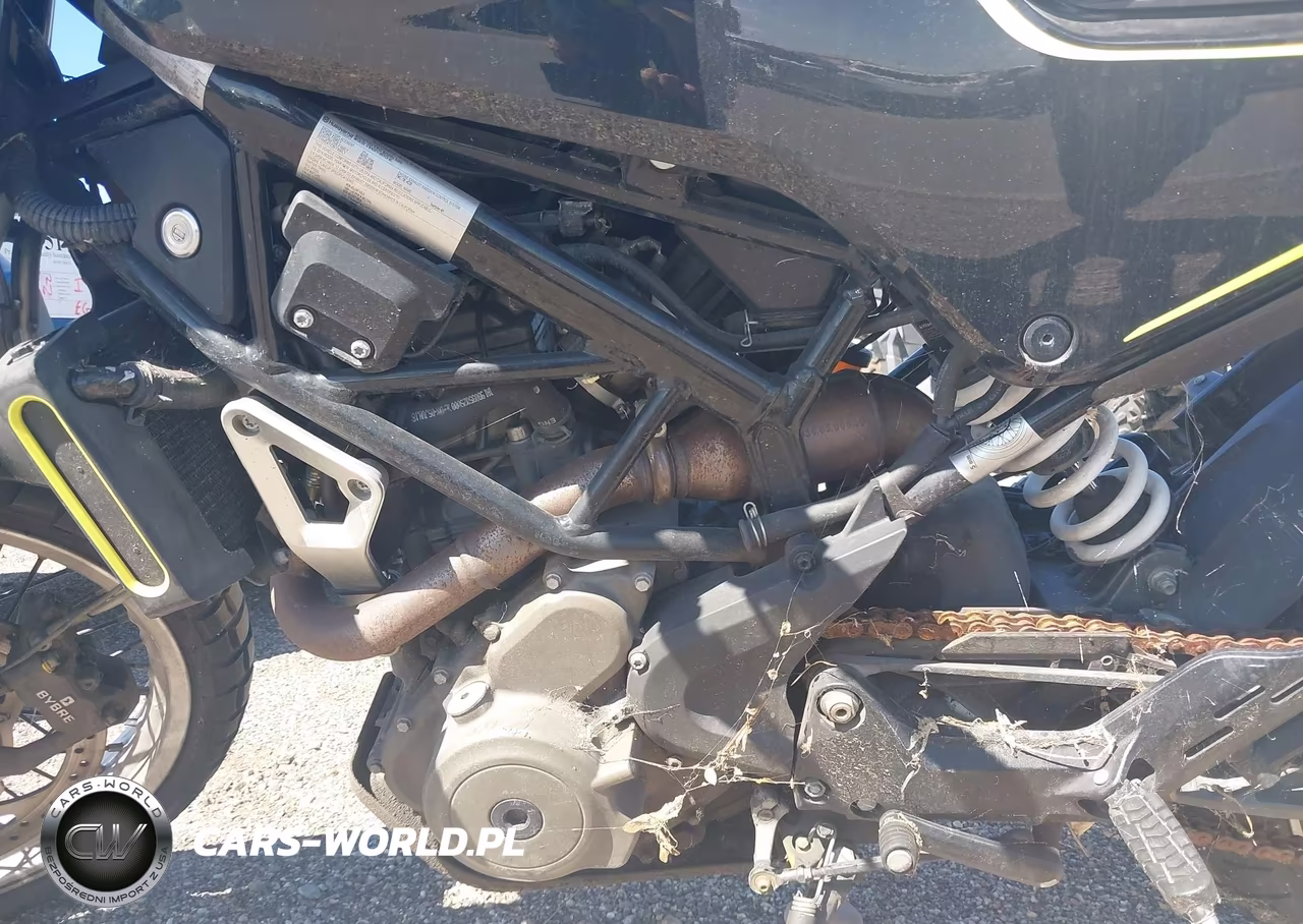 2019 Husqvarna Svartpilen 401 VIN:VBKUNJ408KM266198 - 9