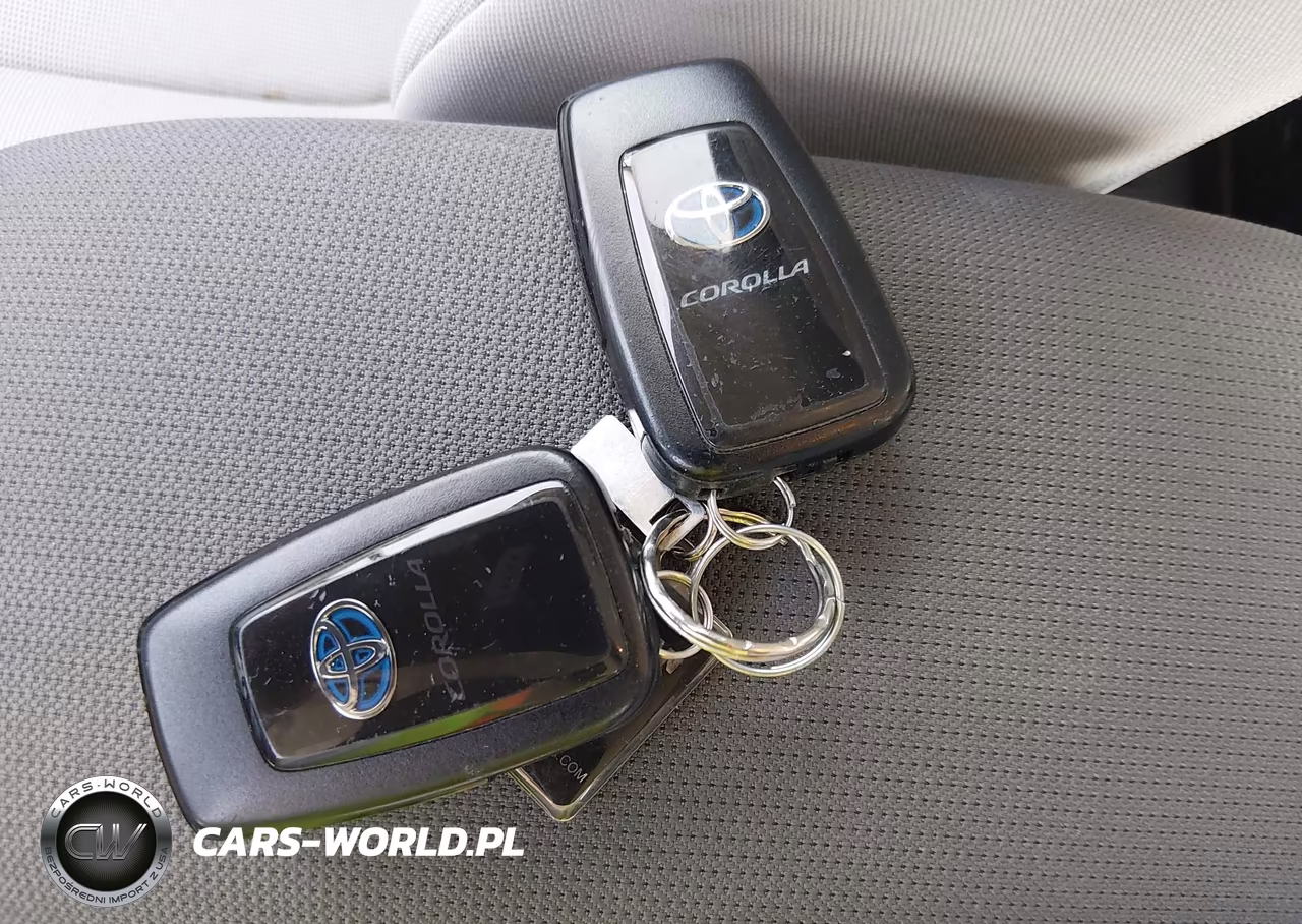 2021 Toyota Corolla Hybrid Le VIN:JTDEAMDEXMJ032003 - 11