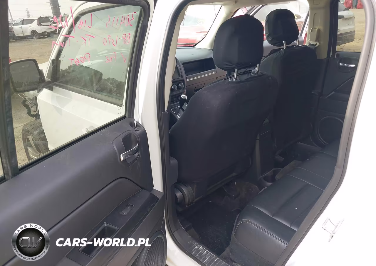2017 Jeep Patriot High Altitude Fwd VIN:1C4NJPFA6HD211428 - 8
