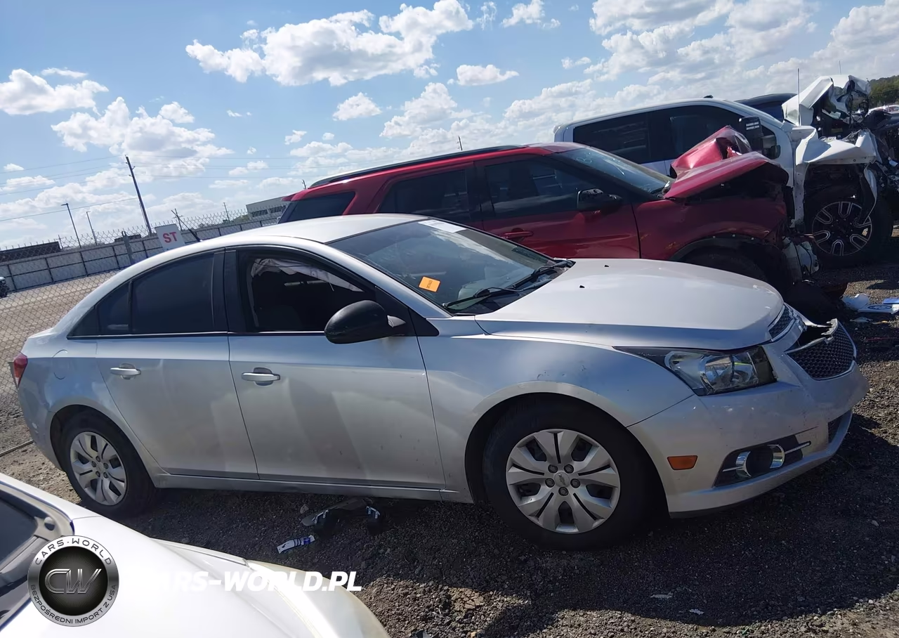 2014 Chevrolet Cruze Ls Auto VIN:1G1PA5SH8E7369241 - 13