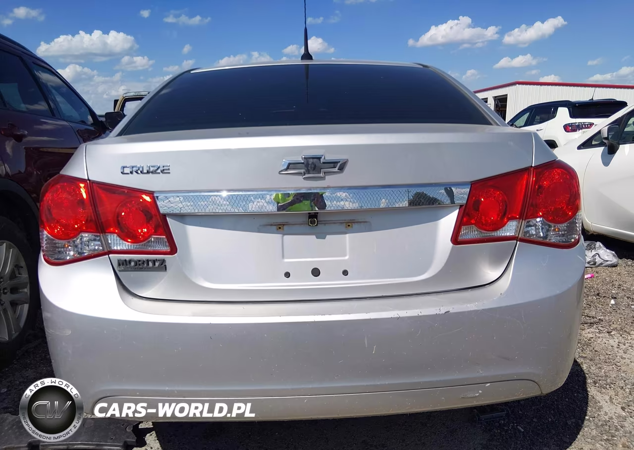 2014 Chevrolet Cruze Ls Auto VIN:1G1PA5SH8E7369241 - 16