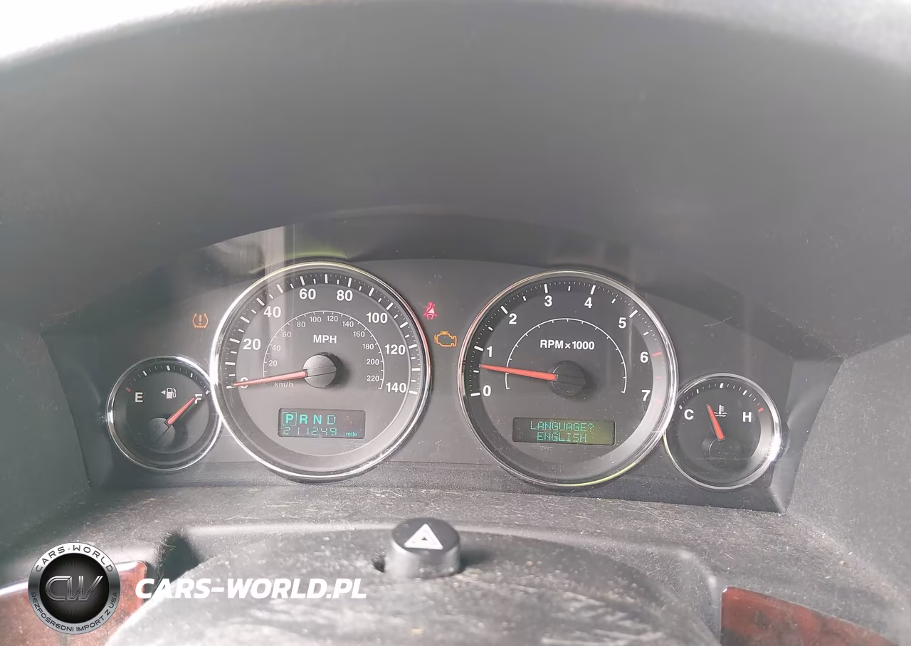 2007 Jeep Commander Sport VIN:1J8HG48K07C651061 - 7