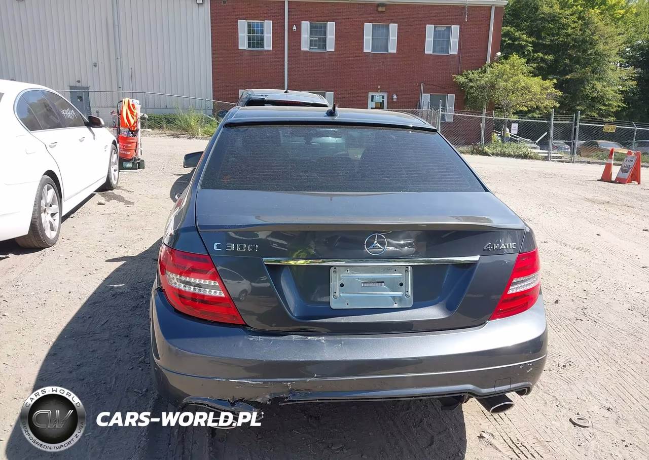 2013 Mercedes-Benz C 300 Sport 4Matic VIN:WDDGF8AB8DR275263 - 16