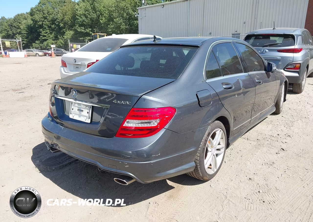 2013 Mercedes-Benz C 300 Sport 4Matic VIN:WDDGF8AB8DR275263 - 4