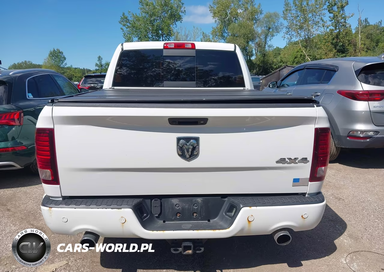 2017 Ram 1500 Sport VIN:1C6RR7MT2HS617076 - 16