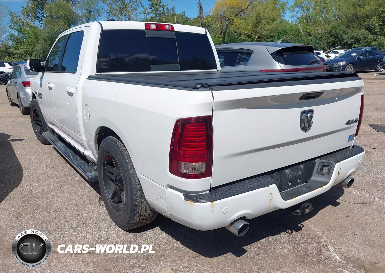 2017 Ram 1500 Sport VIN:1C6RR7MT2HS617076 - 3