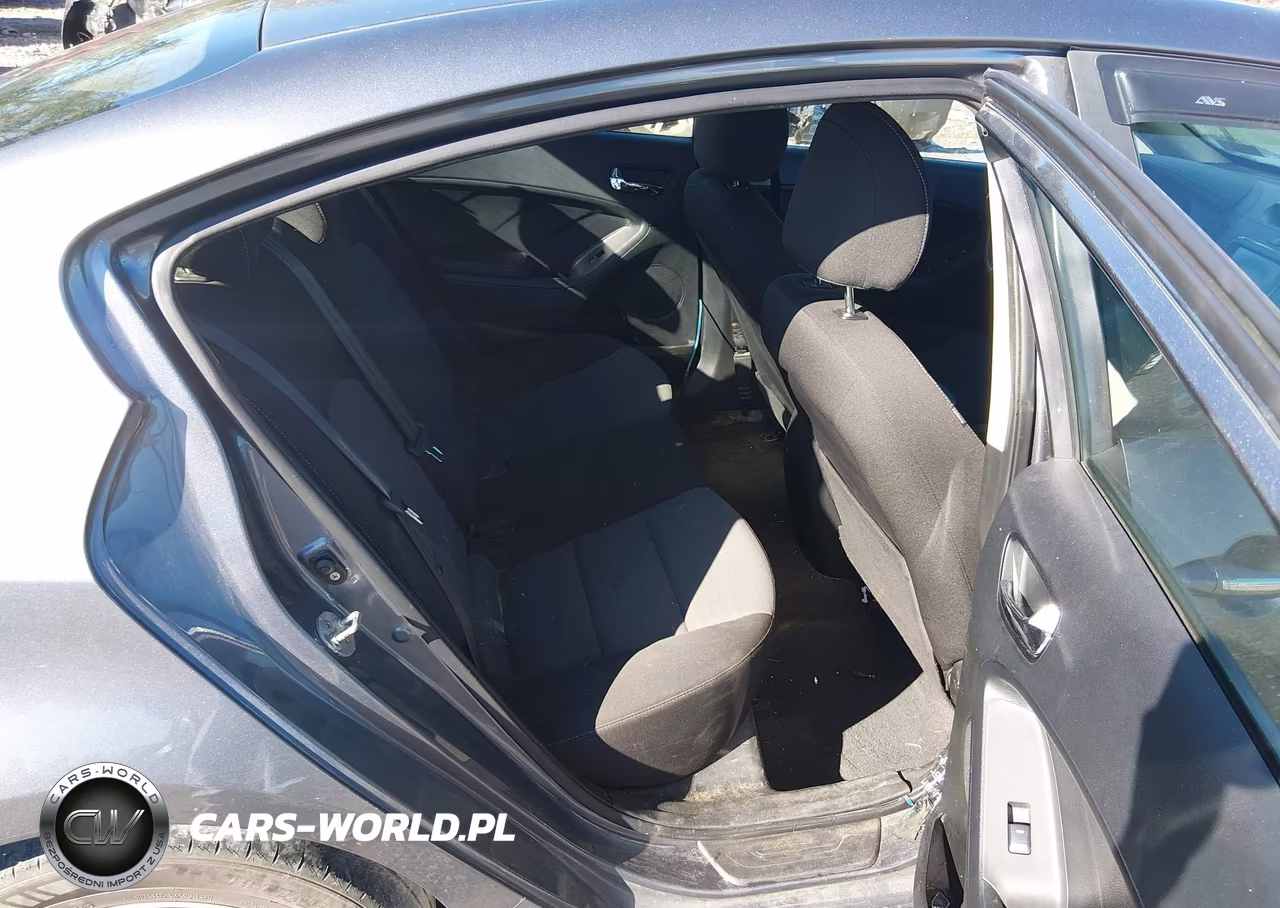 2018 Kia Forte S VIN:3KPFL4A76JE216657 - 8