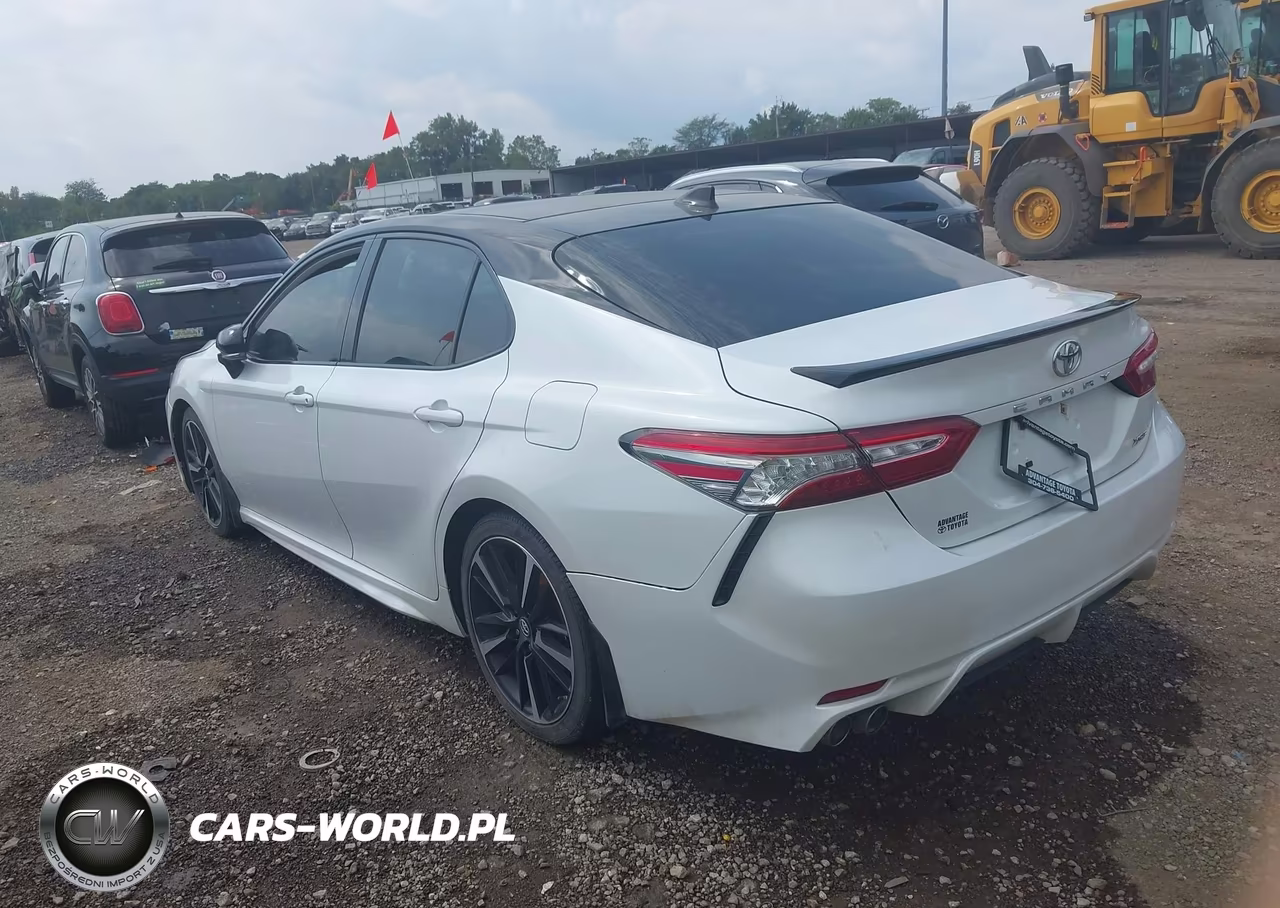 2019 Toyota Camry Xse VIN:4T1B61HK0KU224587 - 3