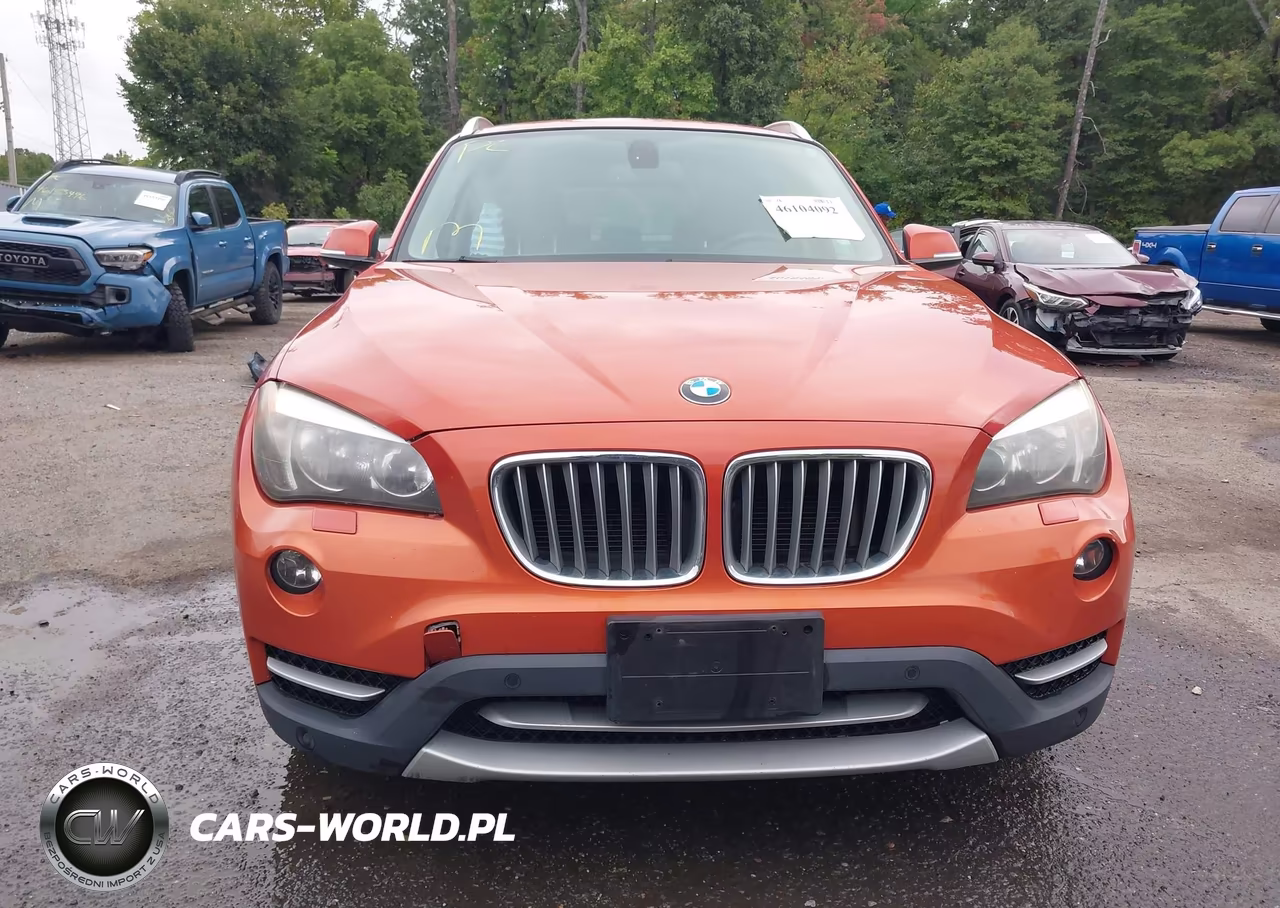 2013 BMW X1 xDrive28I VIN:WBAVL1C52DVR84820 - 12