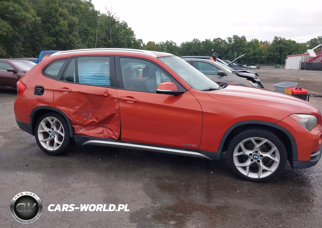 2013 BMW X1 xDrive28I VIN:WBAVL1C52DVR84820 - 13