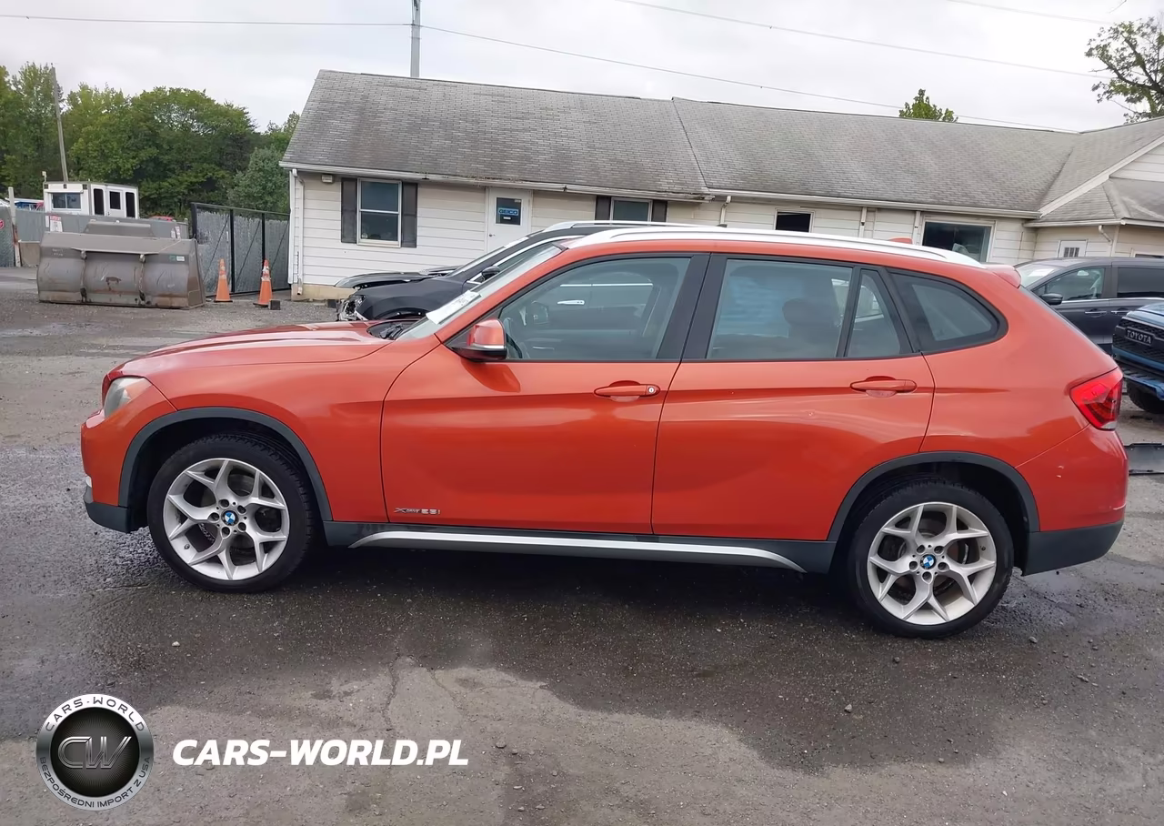 2013 BMW X1 xDrive28I VIN:WBAVL1C52DVR84820 - 14