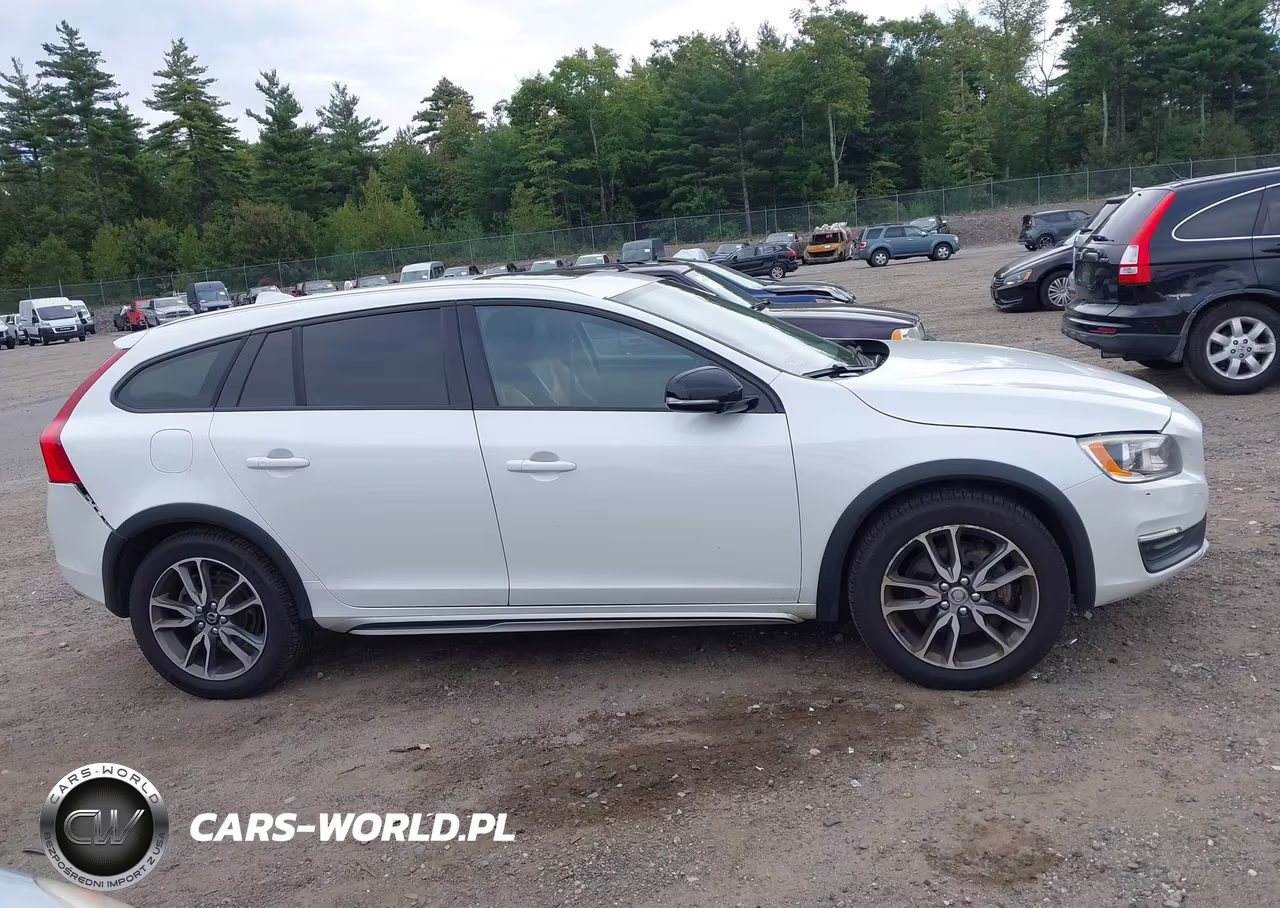 2016 Volvo V60 Cross Country T5 VIN:YV4612HK9G1010441 - 13
