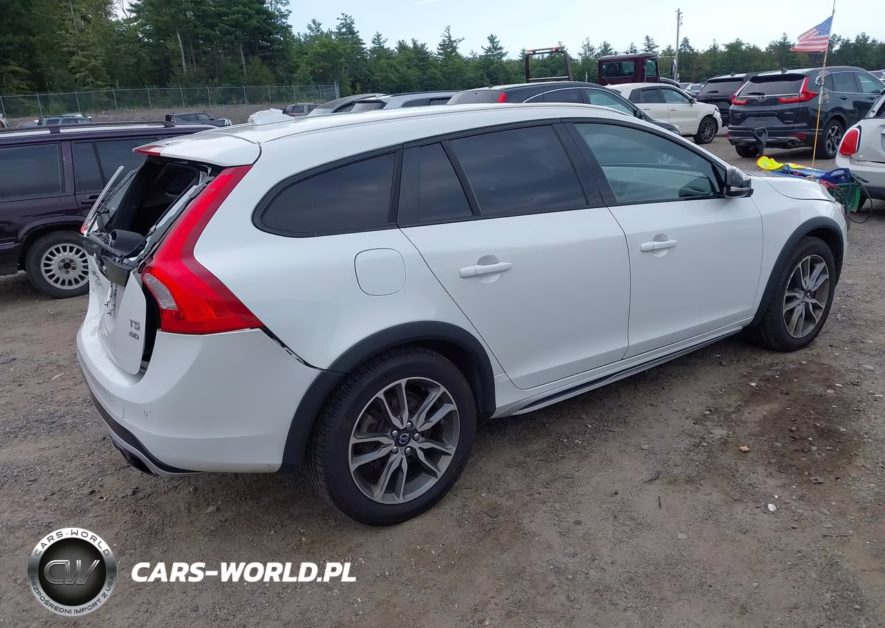 2016 Volvo V60 Cross Country T5 VIN:YV4612HK9G1010441 - 4