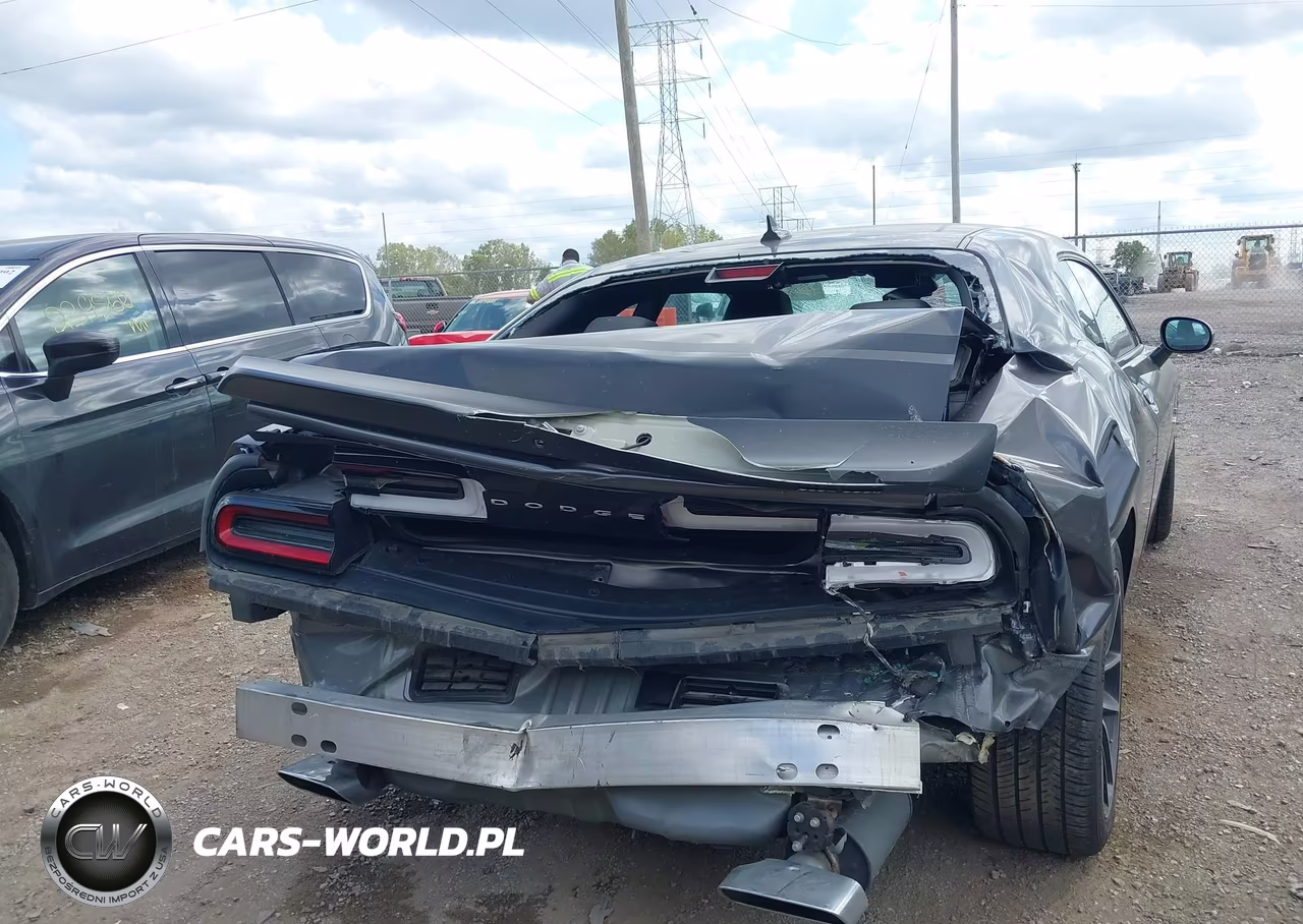 2018 Dodge Challenger R-T Scat Pack VIN:2C3CDZFJXJH270697 - 17