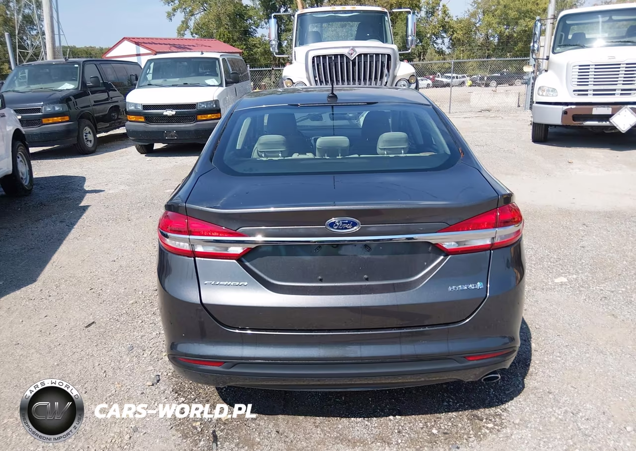 2018 Ford Fusion Hybrid S VIN:3FA6P0UU2JR271345 - 16