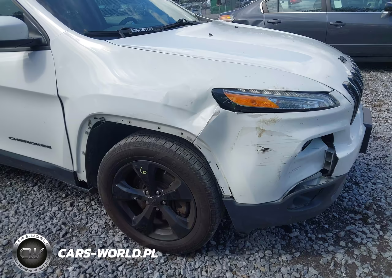 2016 Jeep Cherokee Latitude VIN:1C4PJMCB6GW131831 - 6