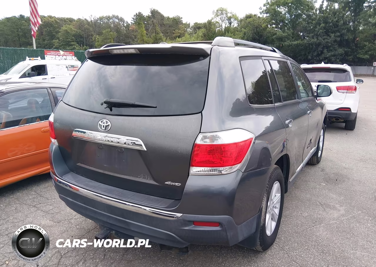 2012 Toyota Highlander Se V6 VIN:5TDBK3EH5CS133888 - 4