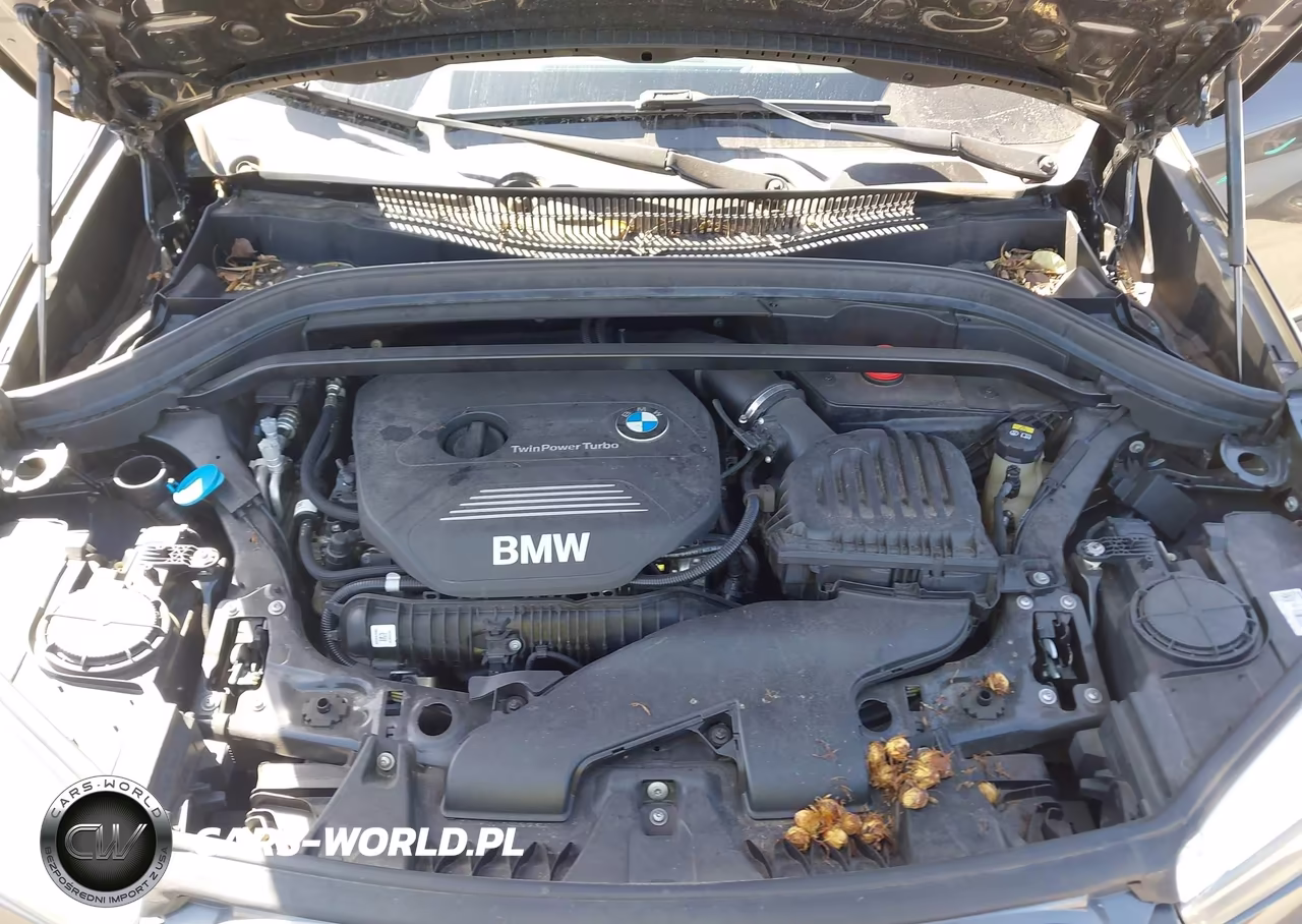 2018 BMW X1 Sdrive28I VIN:WBXHU7C33J3H43988 - 10