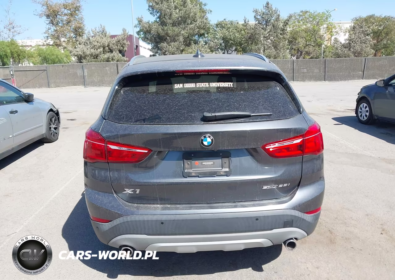 2018 BMW X1 Sdrive28I VIN:WBXHU7C33J3H43988 - 16