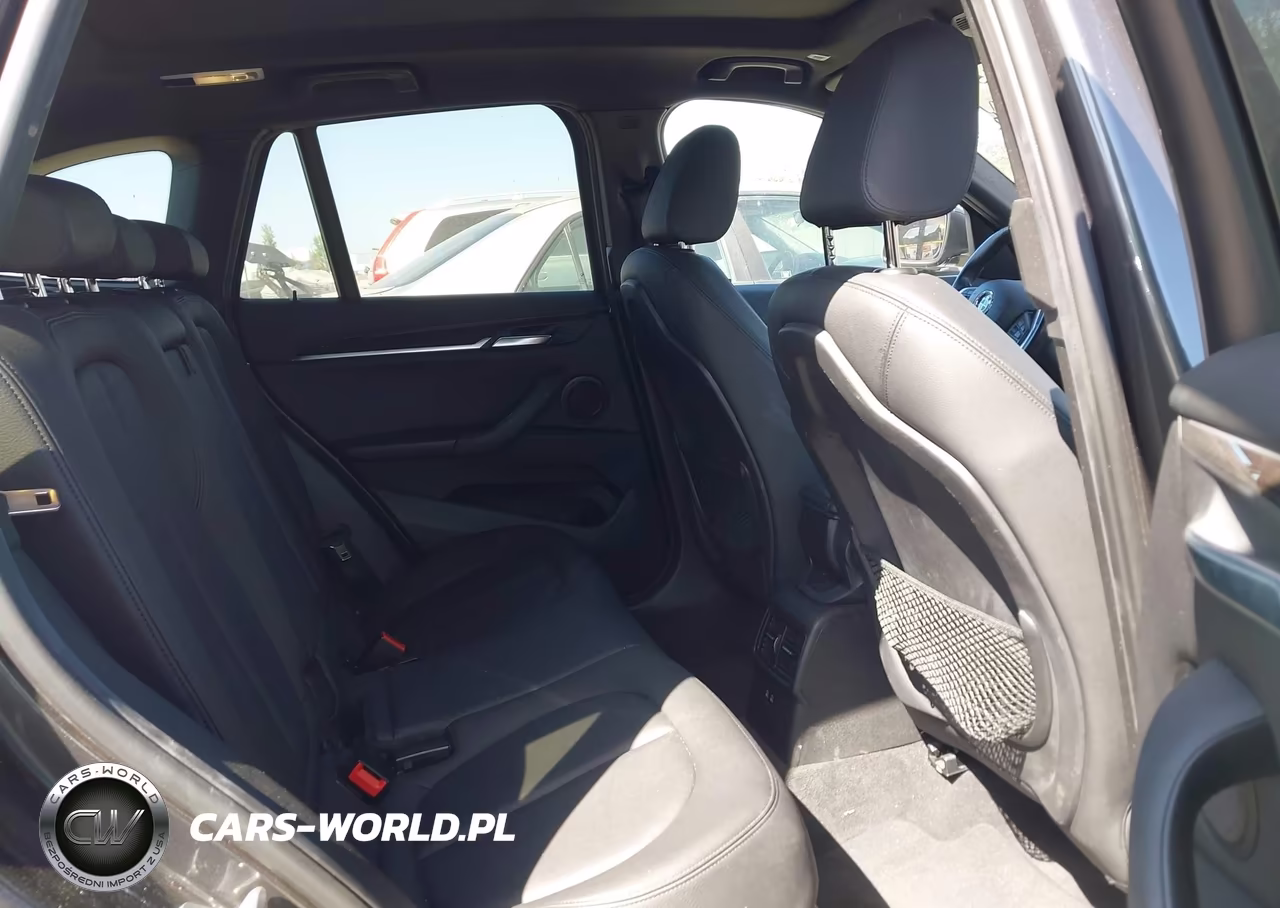 2018 BMW X1 Sdrive28I VIN:WBXHU7C33J3H43988 - 8