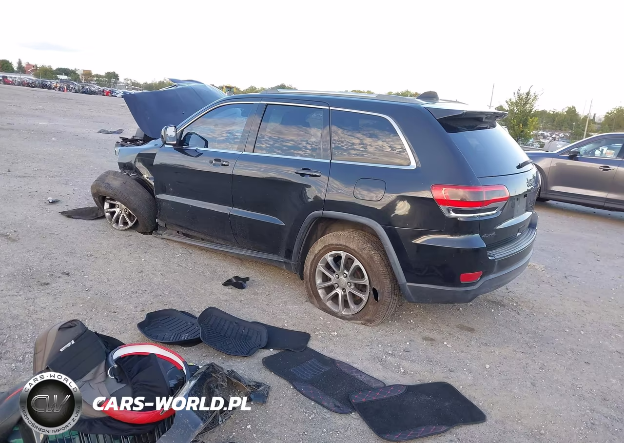 2014 Jeep Grand Cherokee Laredo VIN:1C4RJFAG1EC421704 - 3