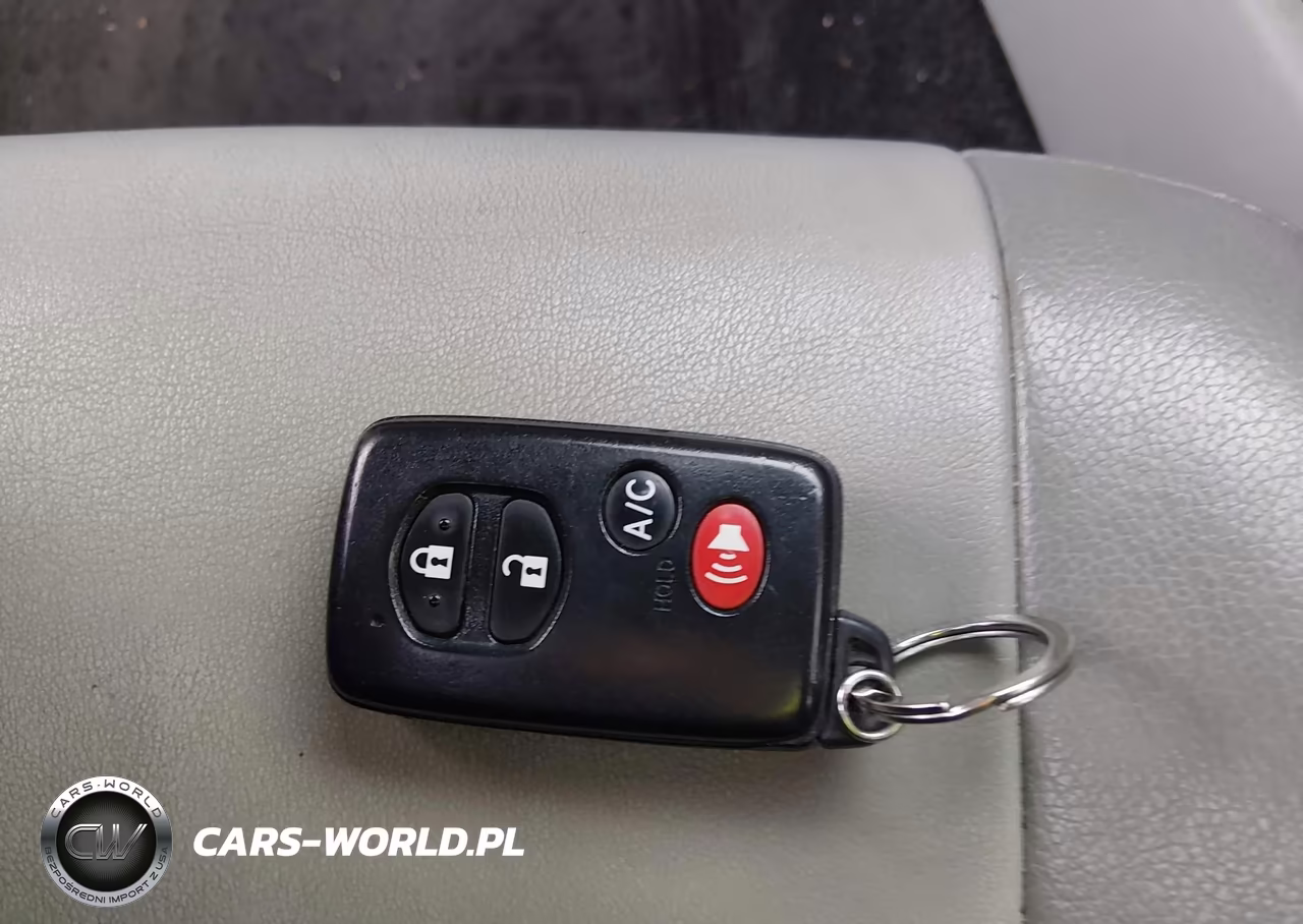 2014 Toyota Prius Four VIN:JTDKN3DU2E1749294 - 11