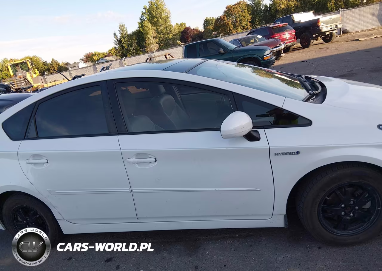2014 Toyota Prius Four VIN:JTDKN3DU2E1749294 - 13