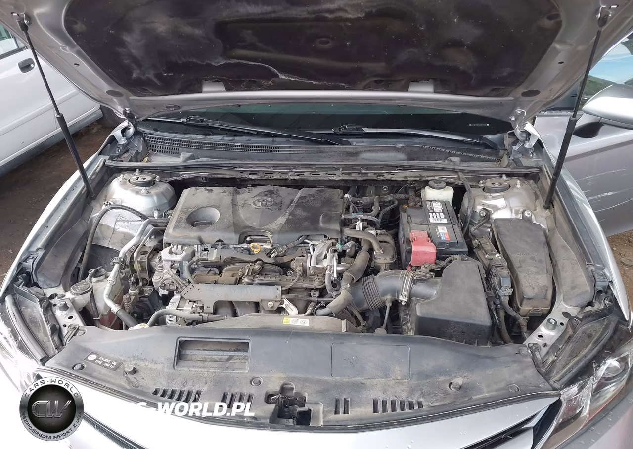 2018 Toyota Camry Le VIN:4T1B11HK5JU571314 - 10