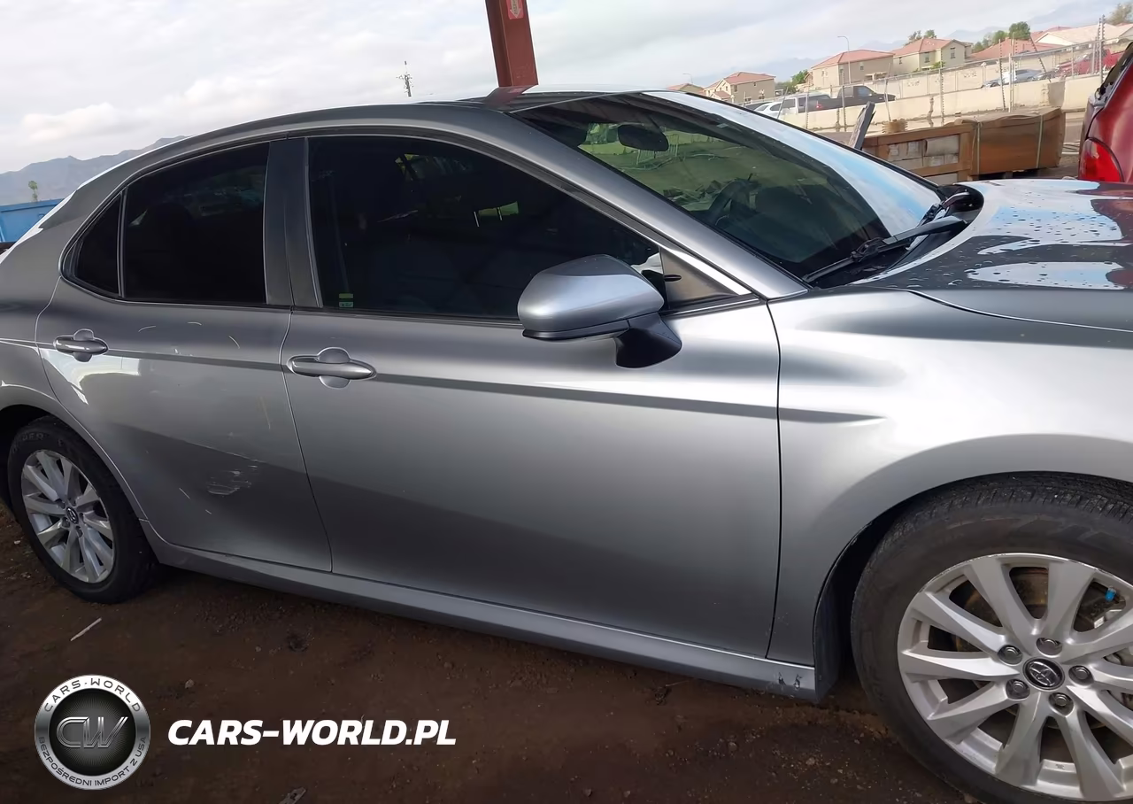 2018 Toyota Camry Le VIN:4T1B11HK5JU571314 - 13