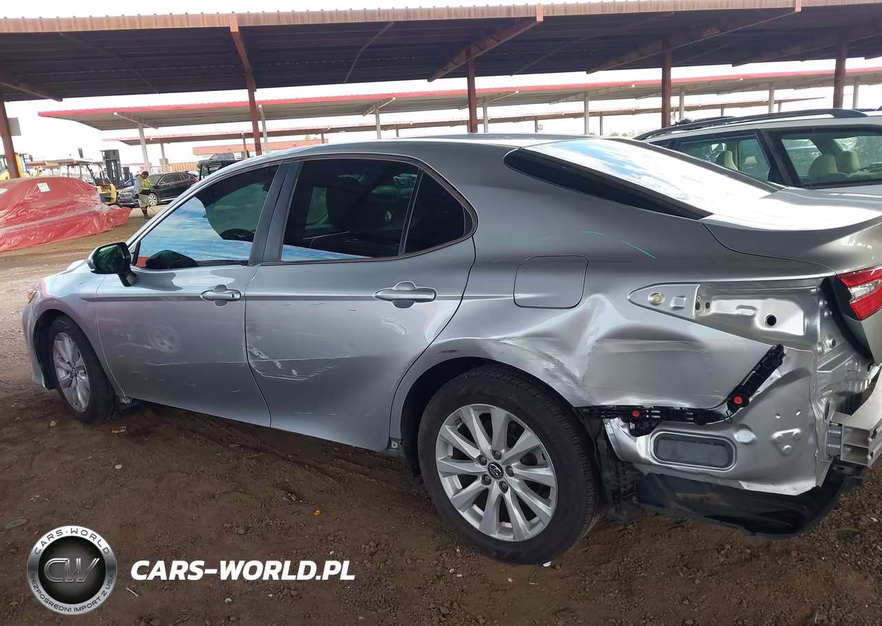 2018 Toyota Camry Le VIN:4T1B11HK5JU571314 - 6