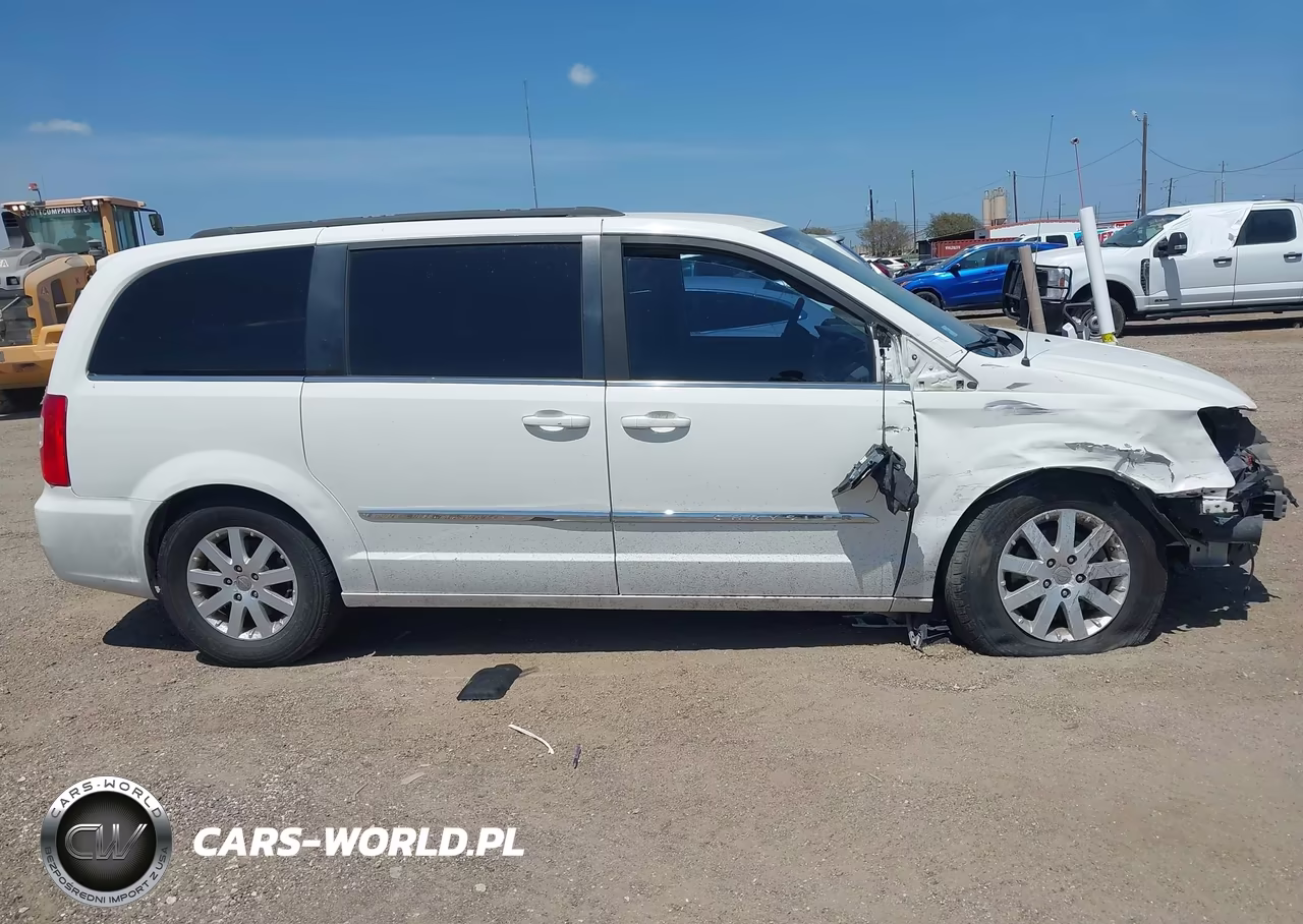 2013 Chrysler Town & Country Touring VIN:2C4RC1BG7DR517869 - 13