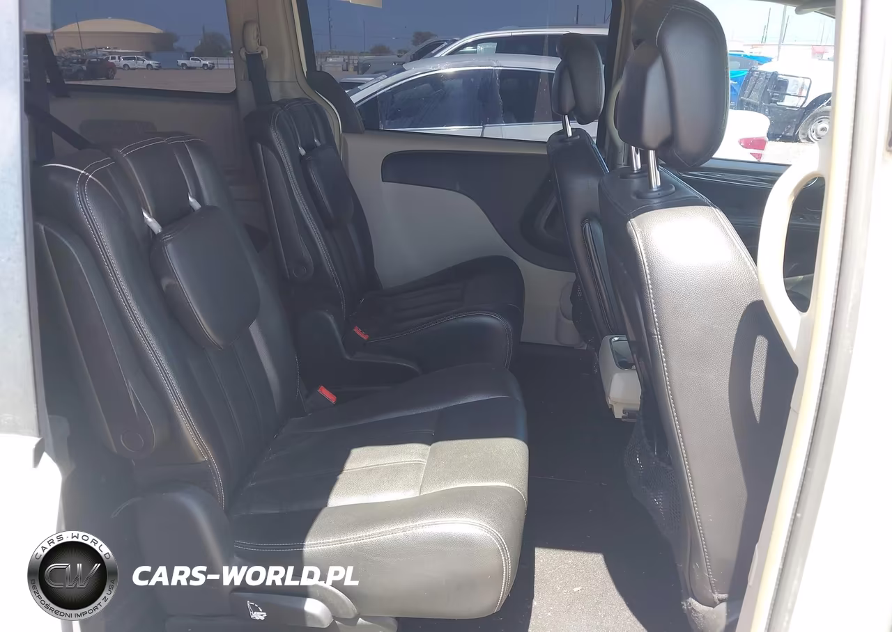 2013 Chrysler Town & Country Touring VIN:2C4RC1BG7DR517869 - 8