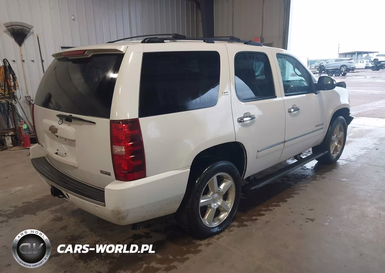 2009 Chevrolet Tahoe Ltz VIN:1GNFK33089J100153 - 4