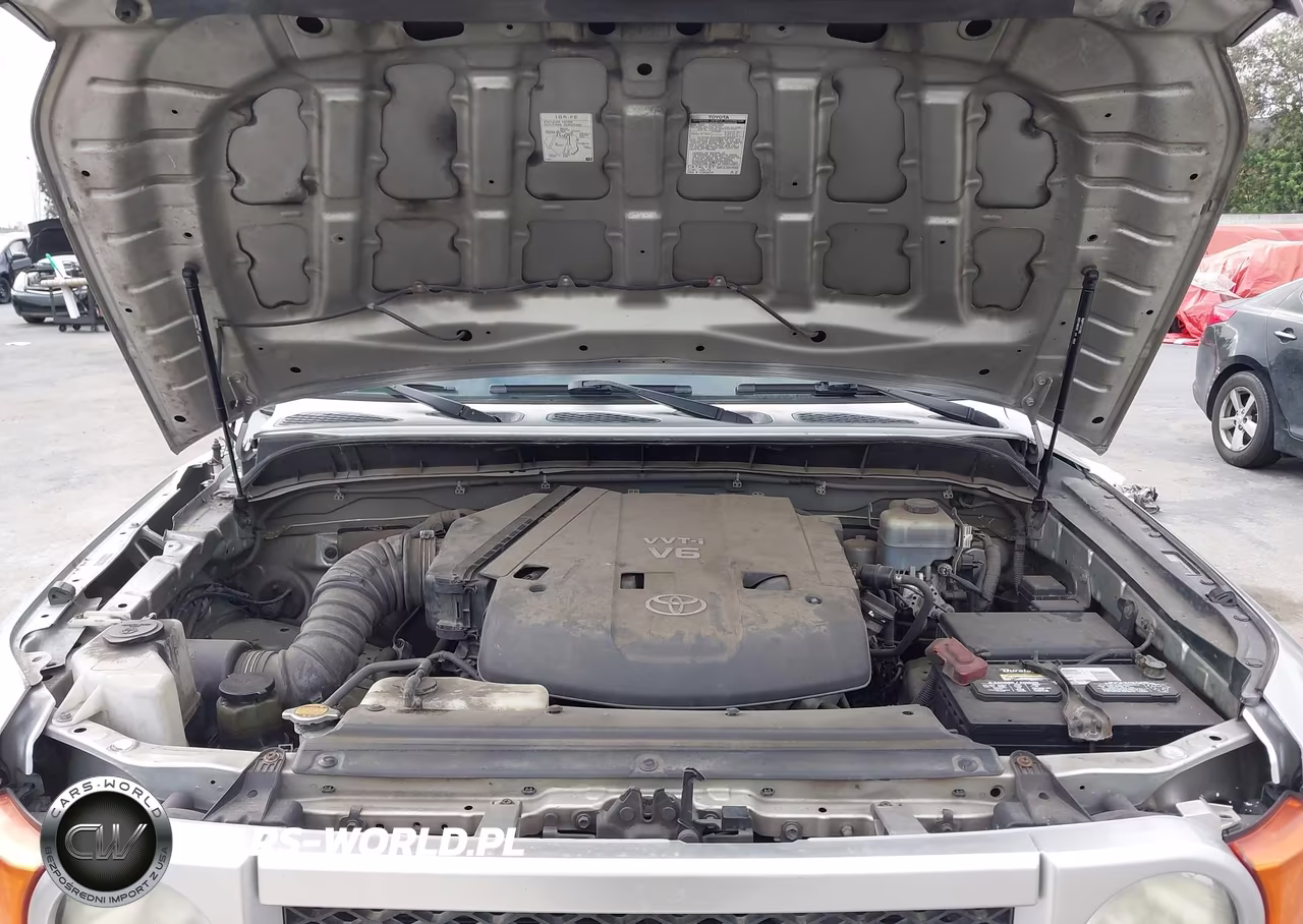 2007 Toyota Fj Cruiser VIN:JTEZU11F470007415 - 10