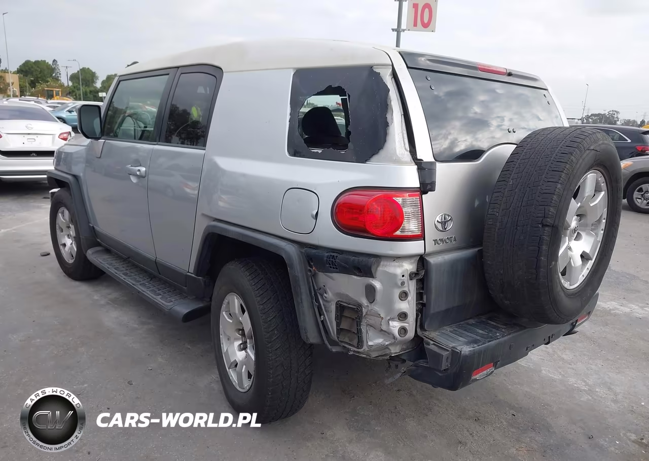 2007 Toyota Fj Cruiser VIN:JTEZU11F470007415 - 3