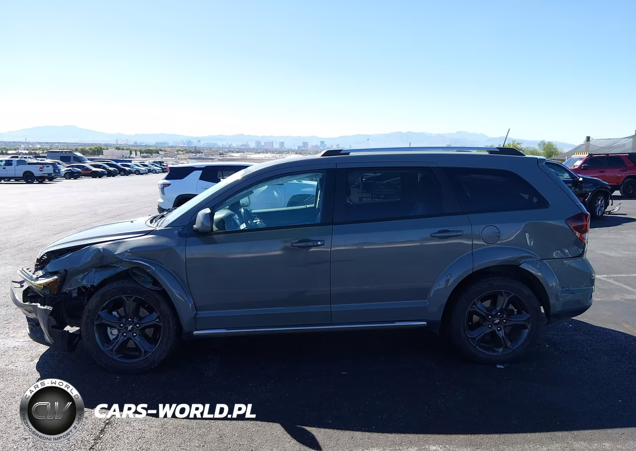 2020 Dodge Journey Crossroad VIN:3C4PDCGB0LT206616 - 15