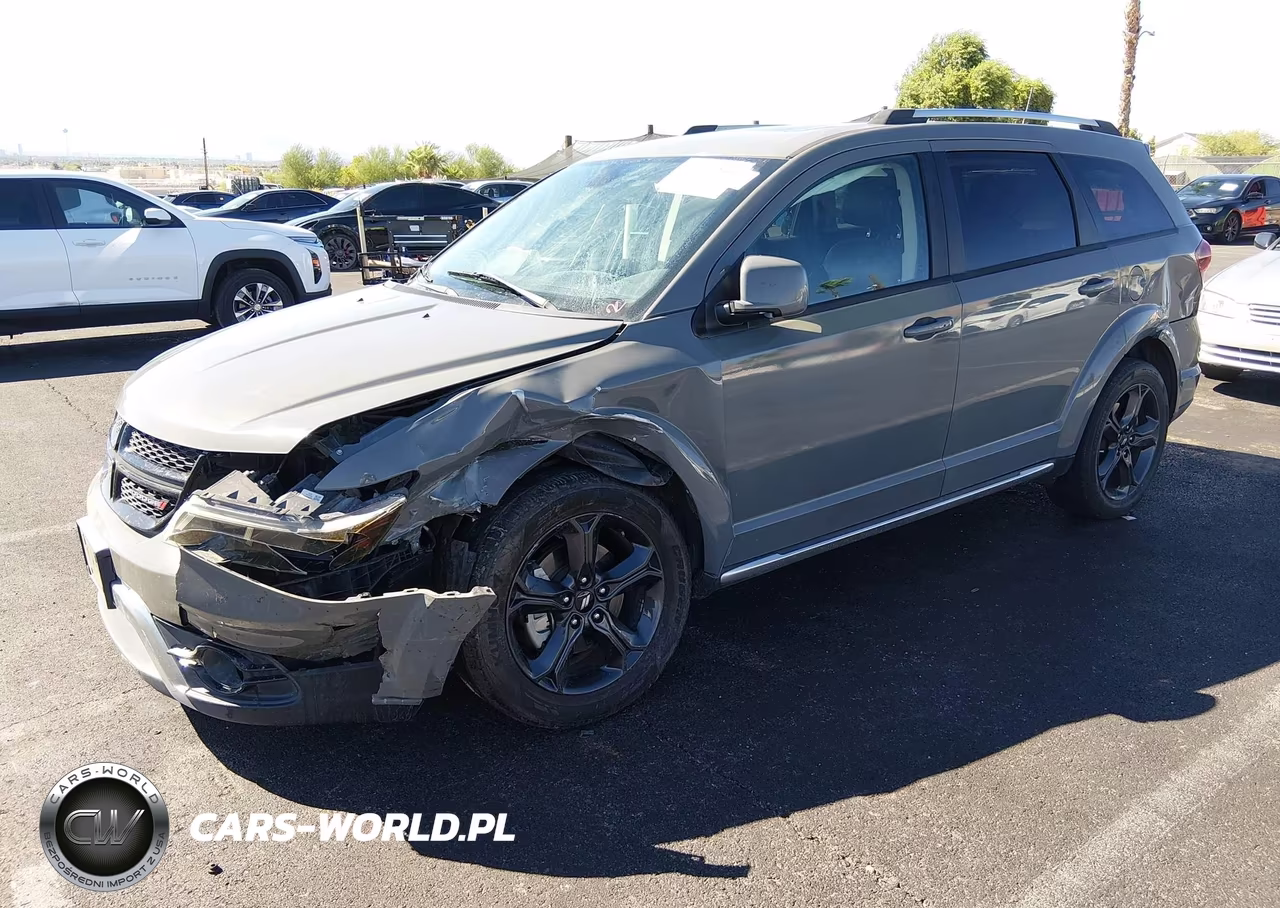2020 Dodge Journey Crossroad VIN:3C4PDCGB0LT206616 - 2
