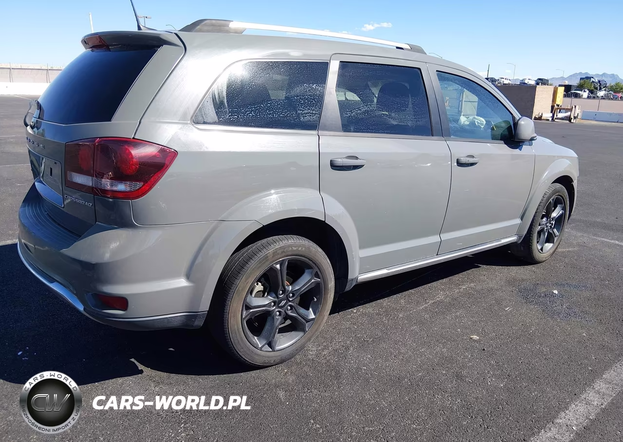 2020 Dodge Journey Crossroad VIN:3C4PDCGB0LT206616 - 4