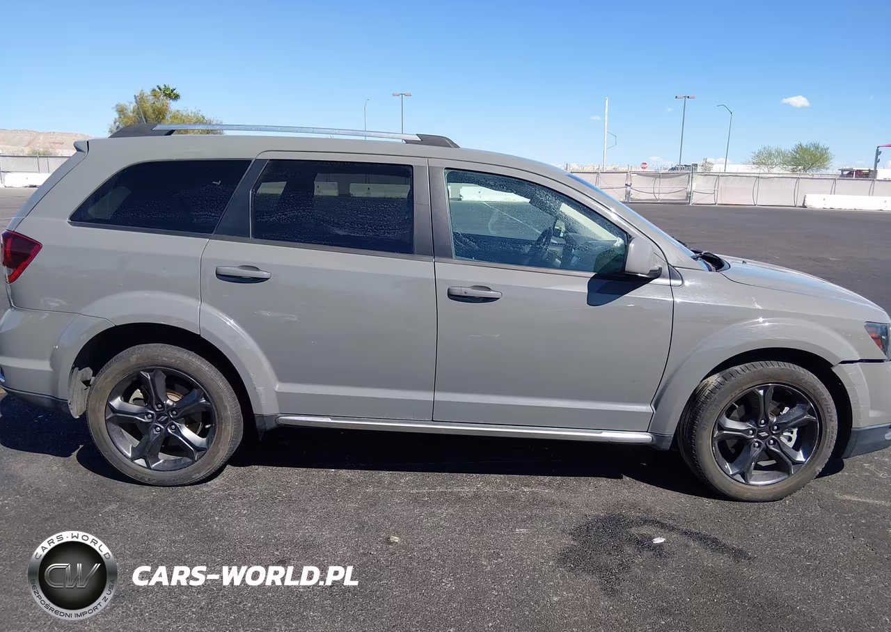 2020 Dodge Journey Crossroad VIN:3C4PDCGB0LT206616 - 6
