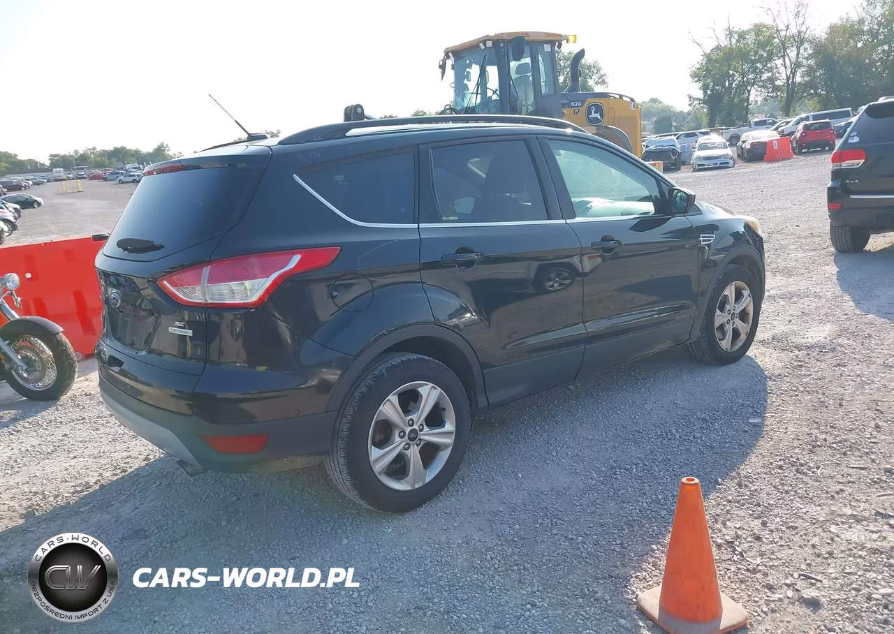 2015 Ford Escape Se VIN:1FMCU0G99FUB73700 - 4