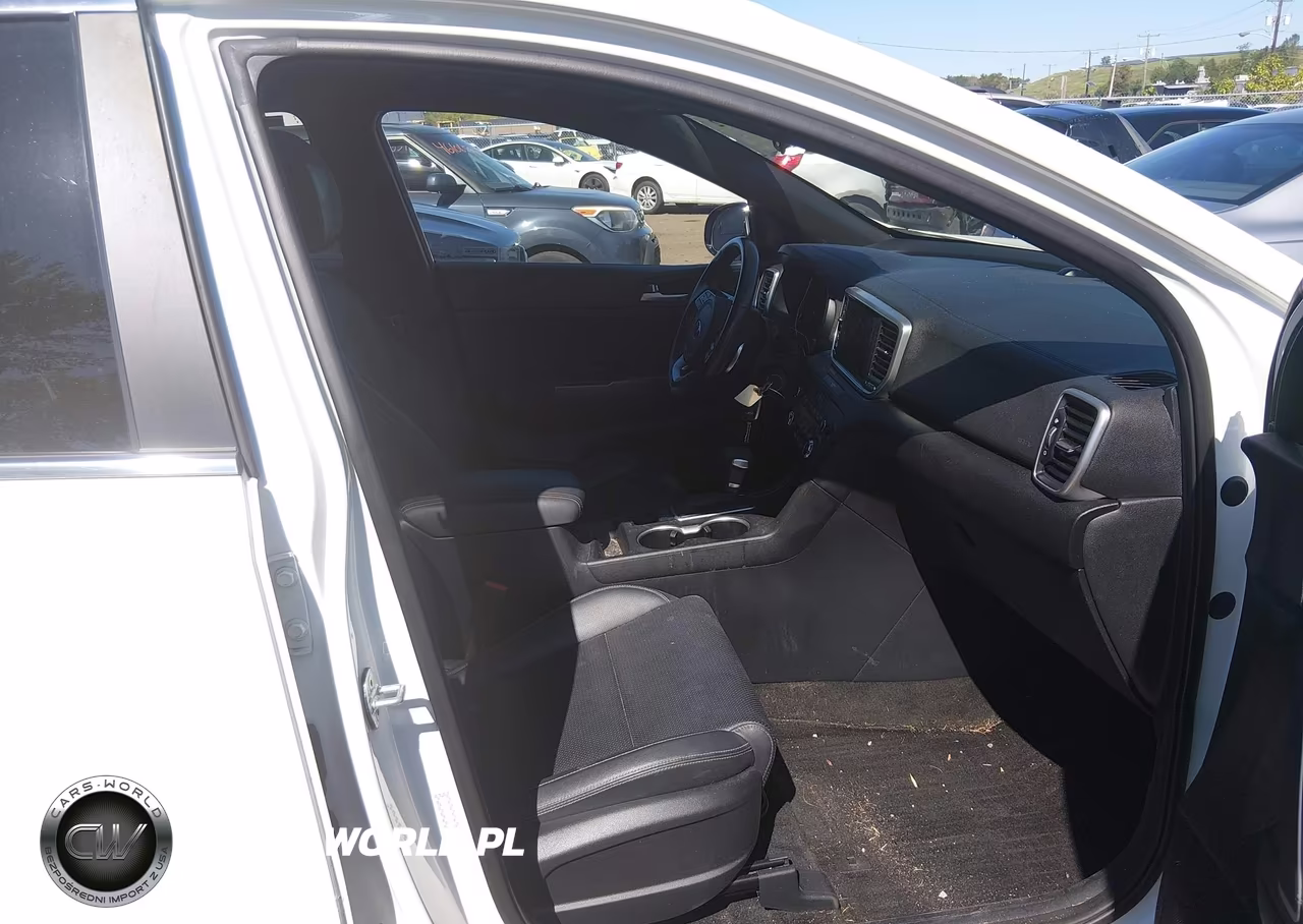 2020 Kia Sportage S VIN:KNDP6CACXL7825871 - 5