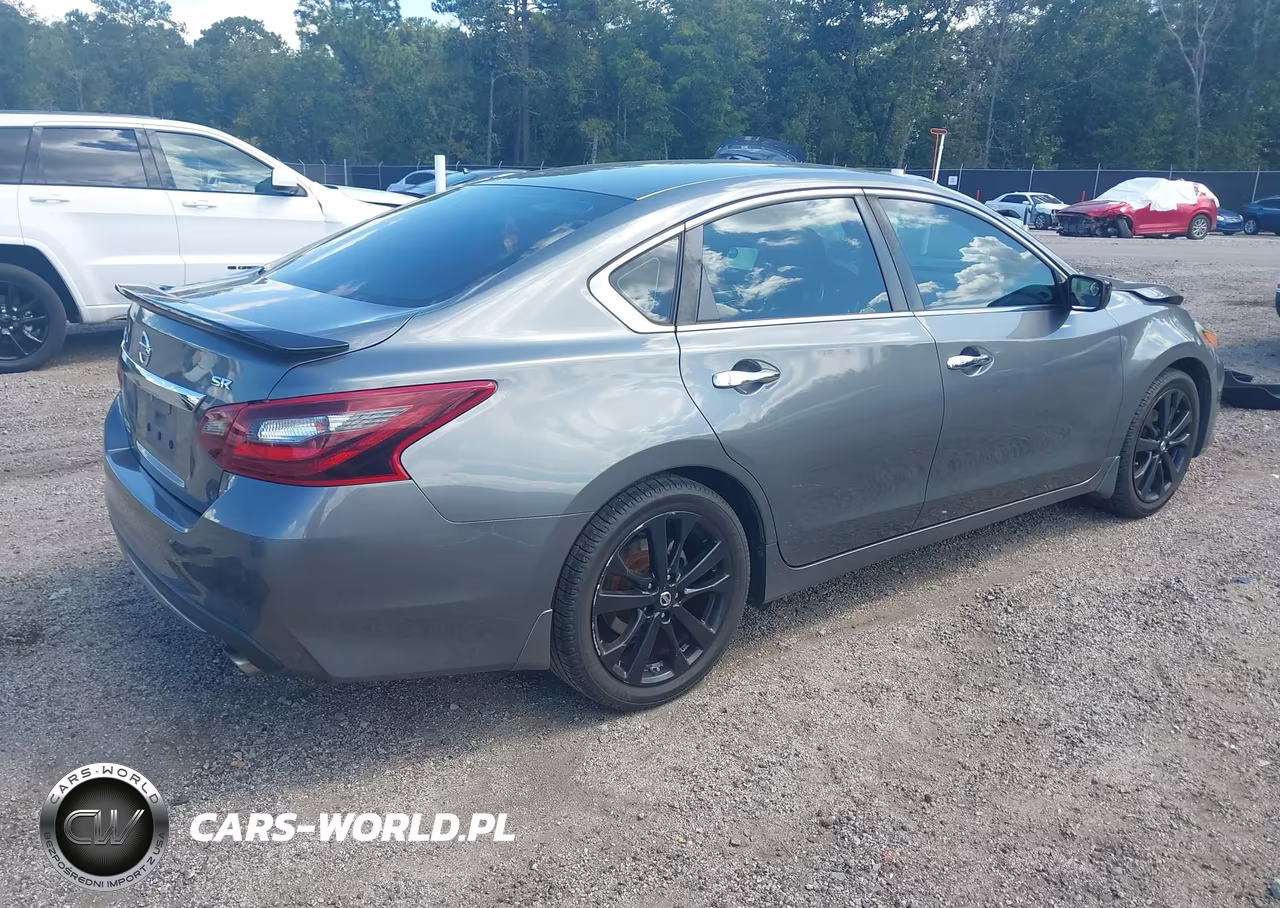 2017 Nissan Altima 2.5 Sr VIN:1N4AL3AP8HC237814 - 4