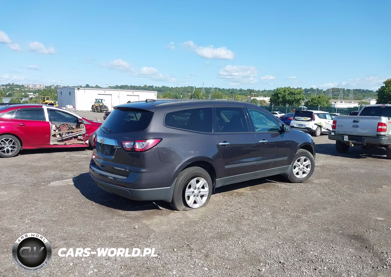 2016 Chevrolet Traverse Ls VIN:1GNKVFED2GJ335460 - 4