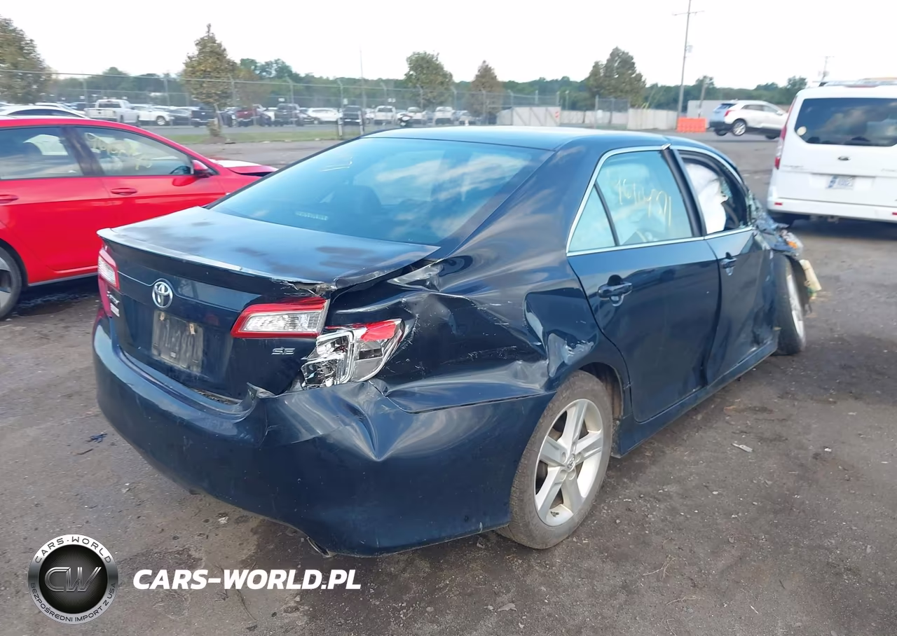2014 Toyota Camry Se VIN:4T1BF1FK0EU332764 - 4